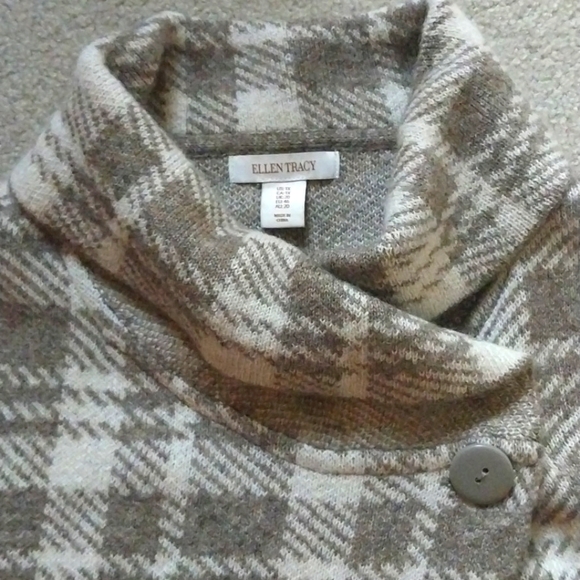 Ellen Tracy Sweater - Picture 6 of 7